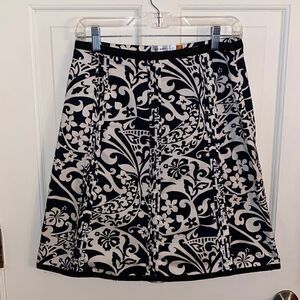 🔥3/$20🔥 Old Navy black and white cotton skirt size 4